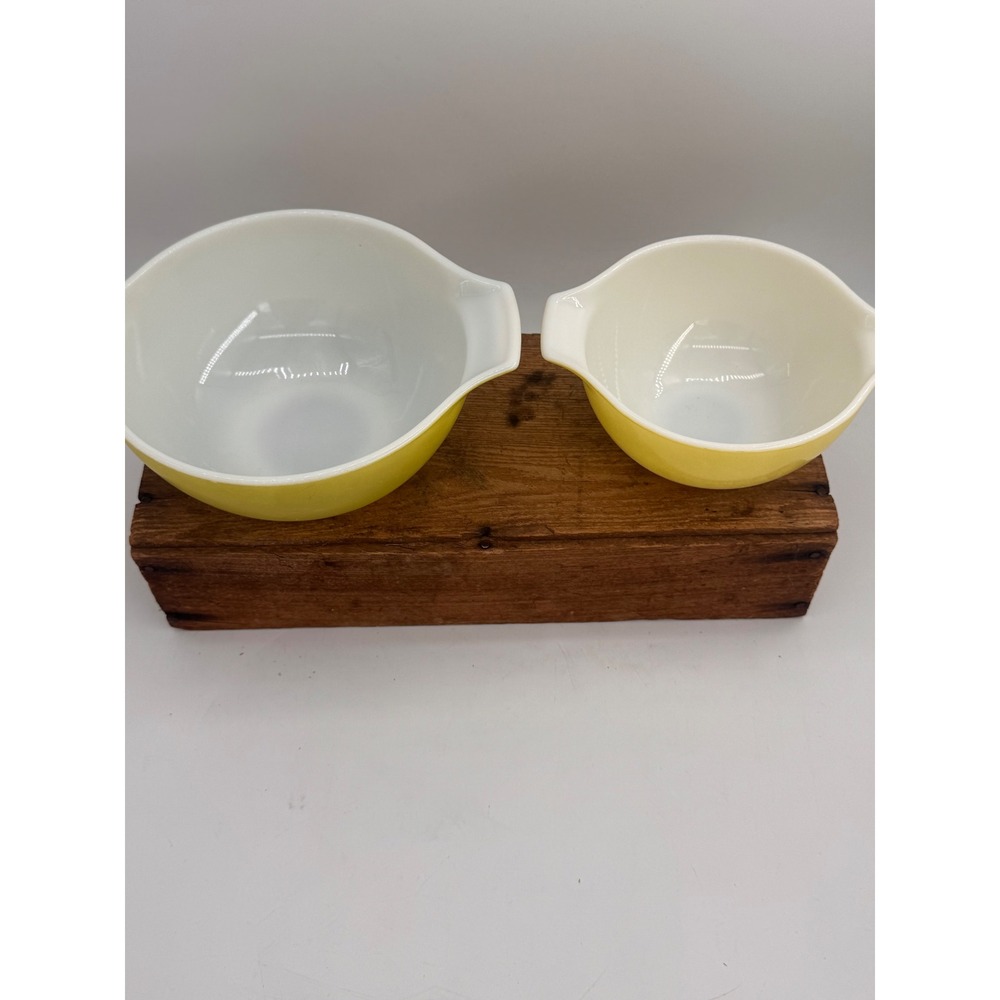 Vintage Pyrex Cinderella Primary‎ Colors Nesting Bowls Set 442 441 2 Piece Lot - Picture 3 of 16